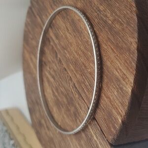 B2115 dotted line bracelet
